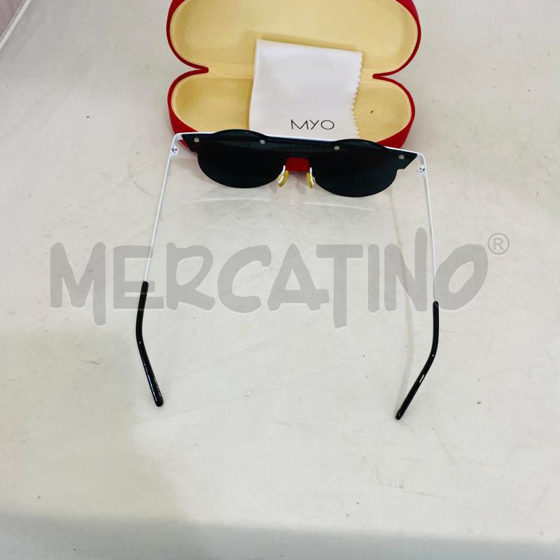 OCCHIALI MYO MODELLO SQUADRATO LENTE NERA PROFILO BIANCO | Mercatino dell'Usato Lago patria - giugliano in c. 5