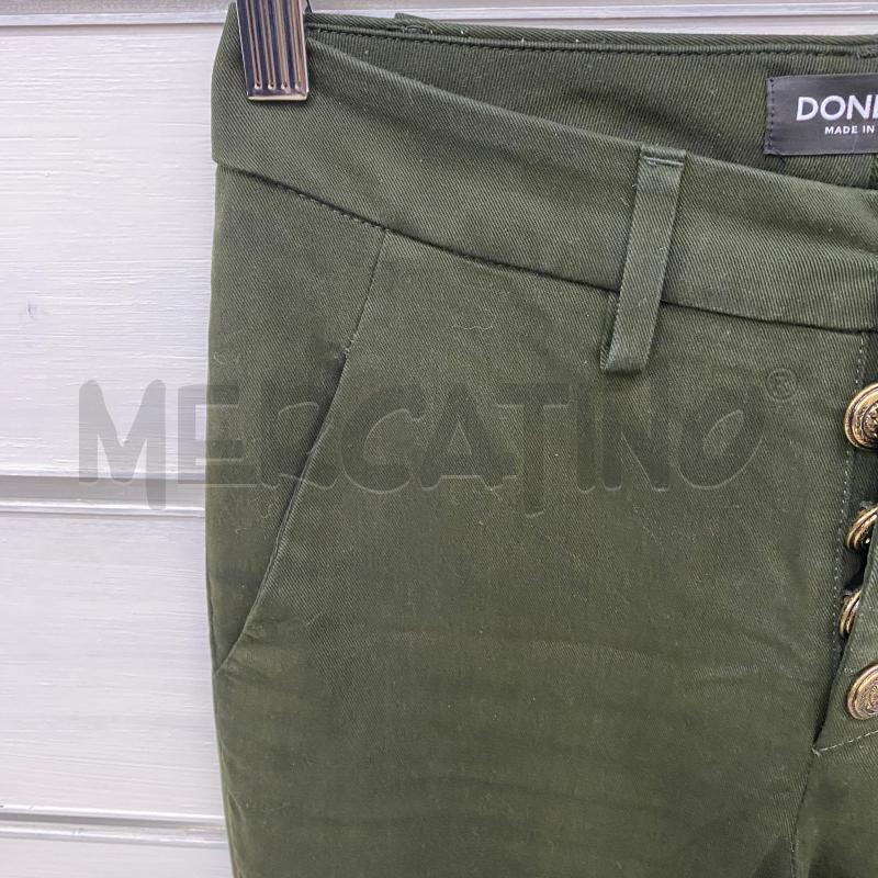 PANTALONE DONNA DONDUP VERDE BOTTONI GIOIELLO CON STEMMA | Mercatino dell'Usato Lago patria - giugliano in c. 3