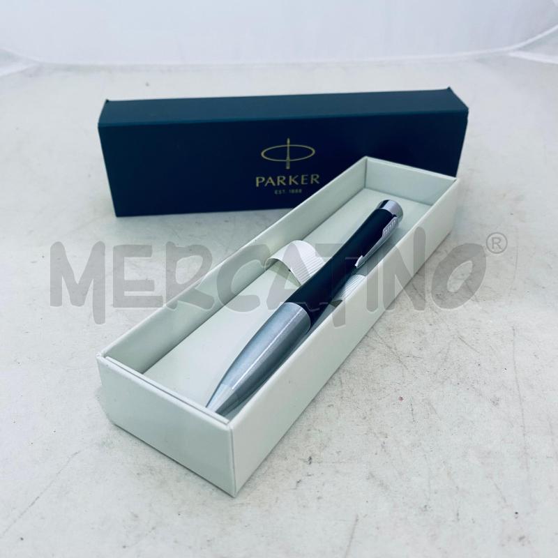 PENNA A SFERA PARKER NERA E GRIGIO | Mercatino dell'Usato Lago patria - giugliano in c. 2
