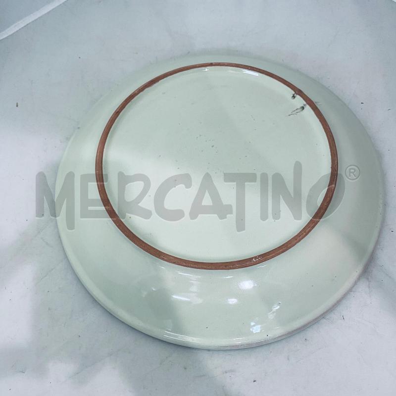PIATTO PICCOLO DISEHO BOTTIGLAI E UVA SCHEGG | Mercatino dell'Usato Lago patria - giugliano in c. 4