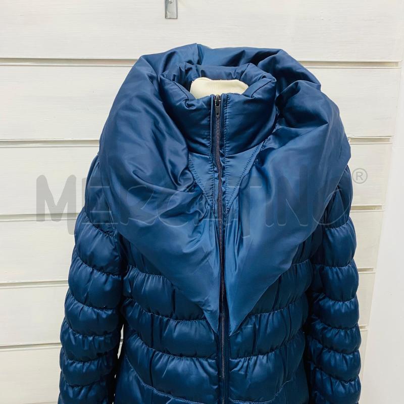 PIUMINO DONNA MONCLER BLU CANGIANTE  | Mercatino dell'Usato Lago patria - giugliano in c. 2