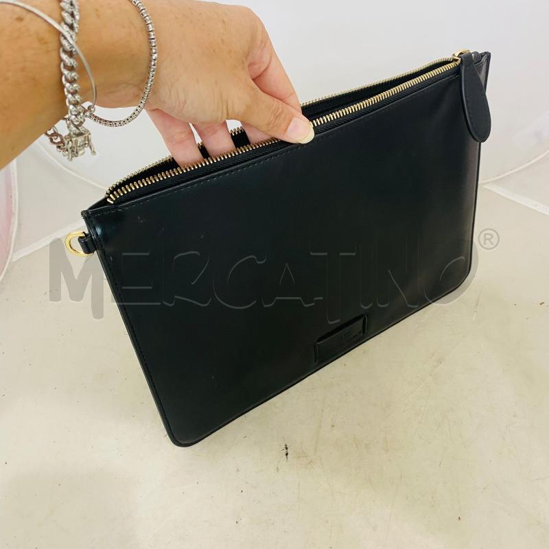 POCHETTE ELISABETTA FRANCHI NERA ZIP DORATA PERSONALIZZATA  | Mercatino dell'Usato Lago patria - giugliano in c. 4