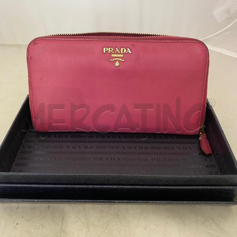 PORTA FOGLIO PRADA PELLE ROSA CON DIFETTI  | Mercatino dell'Usato Lago patria - giugliano in c. 1