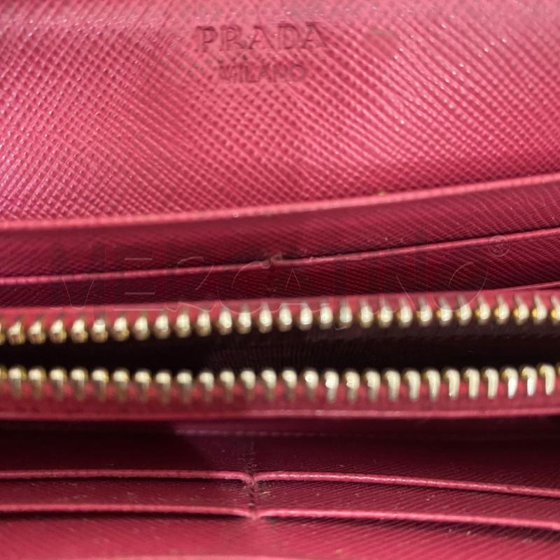 PORTA FOGLIO PRADA PELLE ROSA CON DIFETTI  | Mercatino dell'Usato Lago patria - giugliano in c. 5
