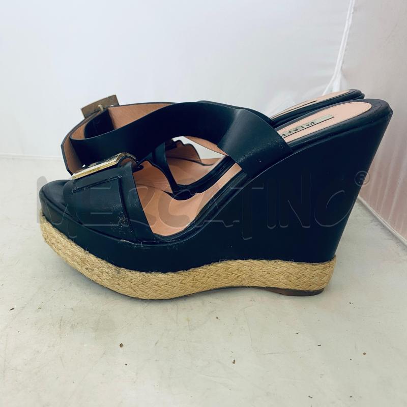 SANDALI DONNA PINKO ZEPPE PELLE CON FIBIA DORATA LOGO  | Mercatino dell'Usato Lago patria - giugliano in c. 3