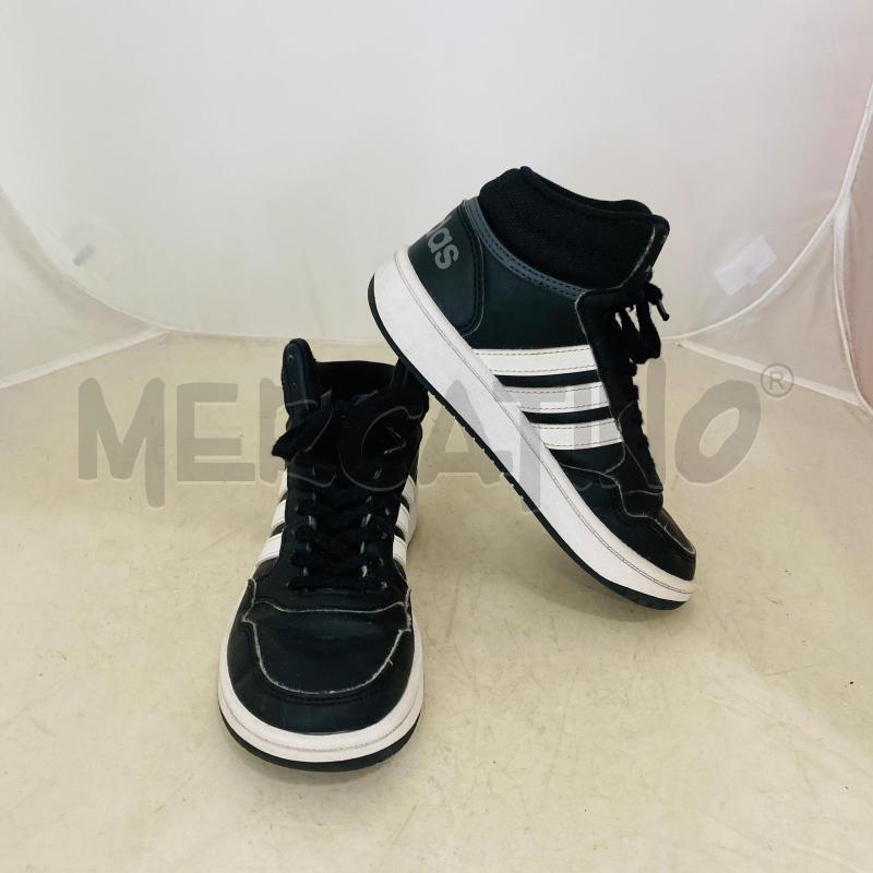 SCARPE BAMBINO ADIDAS NERE LOGO BIANCO  | Mercatino dell'Usato Lago patria - giugliano in c. 1