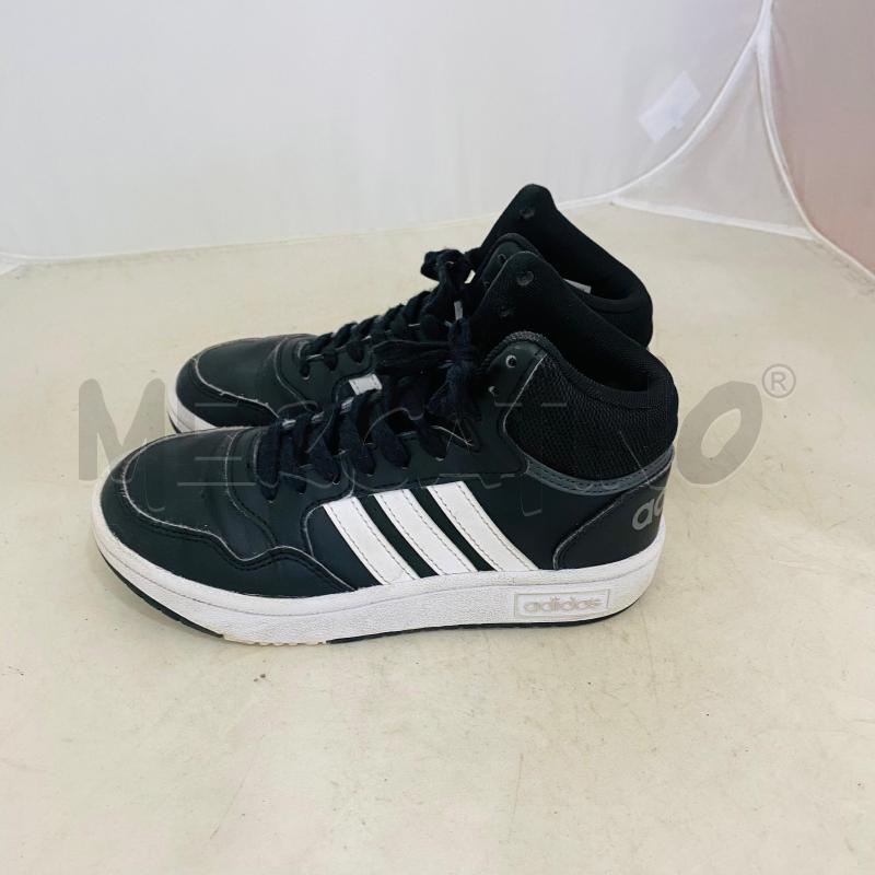 SCARPE BAMBINO ADIDAS NERE LOGO BIANCO  | Mercatino dell'Usato Lago patria - giugliano in c. 5