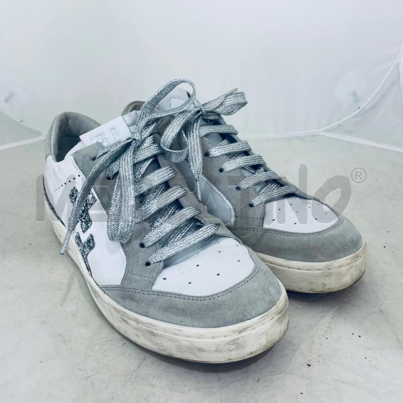 SCARPE DONNA GIO + SNEACKERS BIANCHE INSERTI GLITTER ARGENTO  | Mercatino dell'Usato Lago patria - giugliano in c. 1