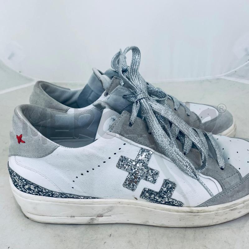 SCARPE DONNA GIO + SNEACKERS BIANCHE INSERTI GLITTER ARGENTO  | Mercatino dell'Usato Lago patria - giugliano in c. 3