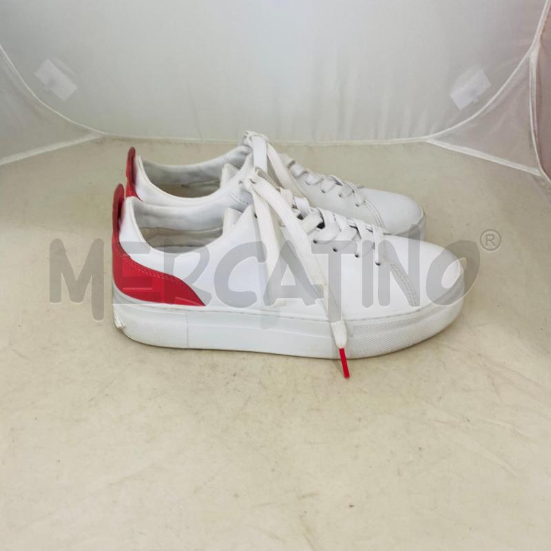 SCARPE DONNA GUESS BIANCHE PROFILO SALMONE | Mercatino dell'Usato Lago patria - giugliano in c. 3