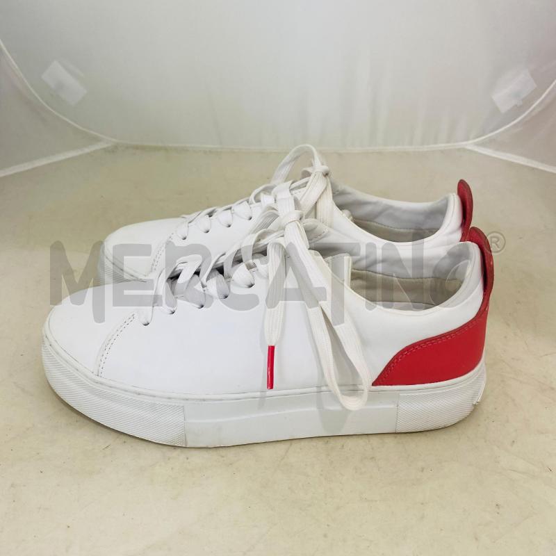 SCARPE DONNA GUESS BIANCHE PROFILO SALMONE | Mercatino dell'Usato Lago patria - giugliano in c. 5