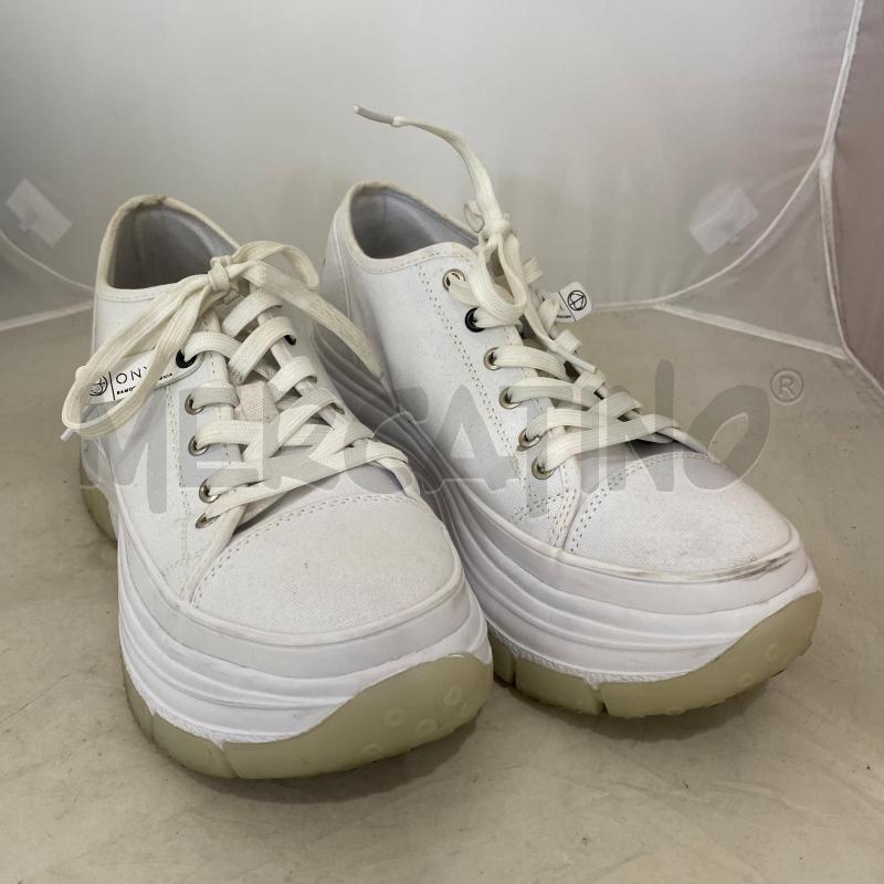 SCARPE DONNA ONIX BIANCHI TELA  | Mercatino dell'Usato Lago patria - giugliano in c. 1