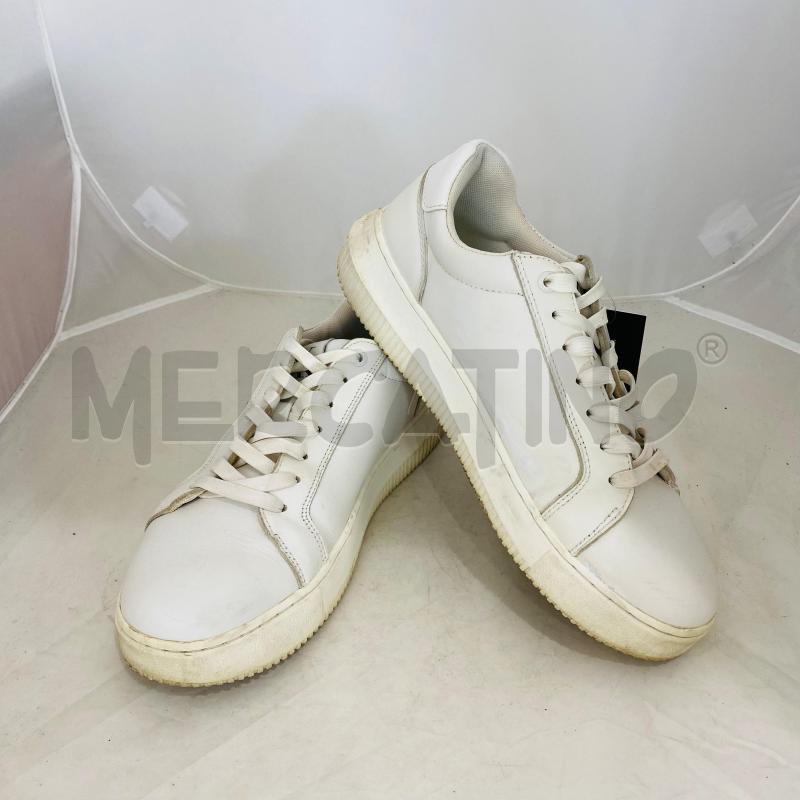 SCARPE UOMO CALVIN KLEIN JEANS BIANCHE  | Mercatino dell'Usato Lago patria - giugliano in c. 2
