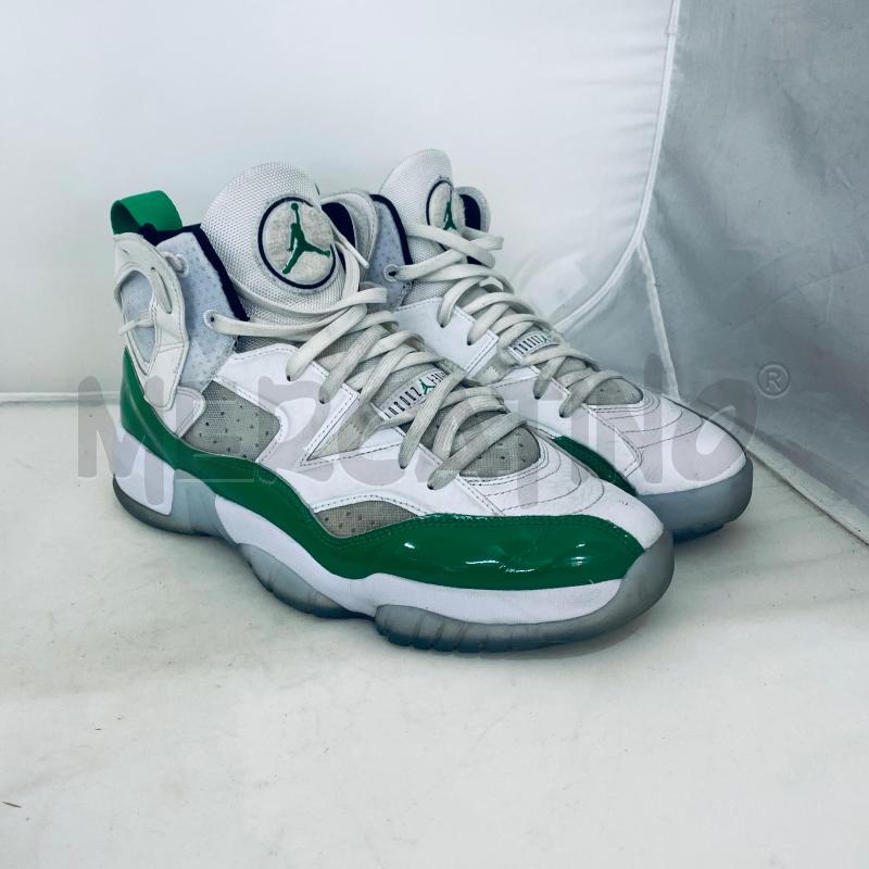 SCARPE UOMO JORDAN JUMPMAN TWO TREY BIANCHE E VERDI | Mercatino dell'Usato Lago patria - giugliano in c. 2