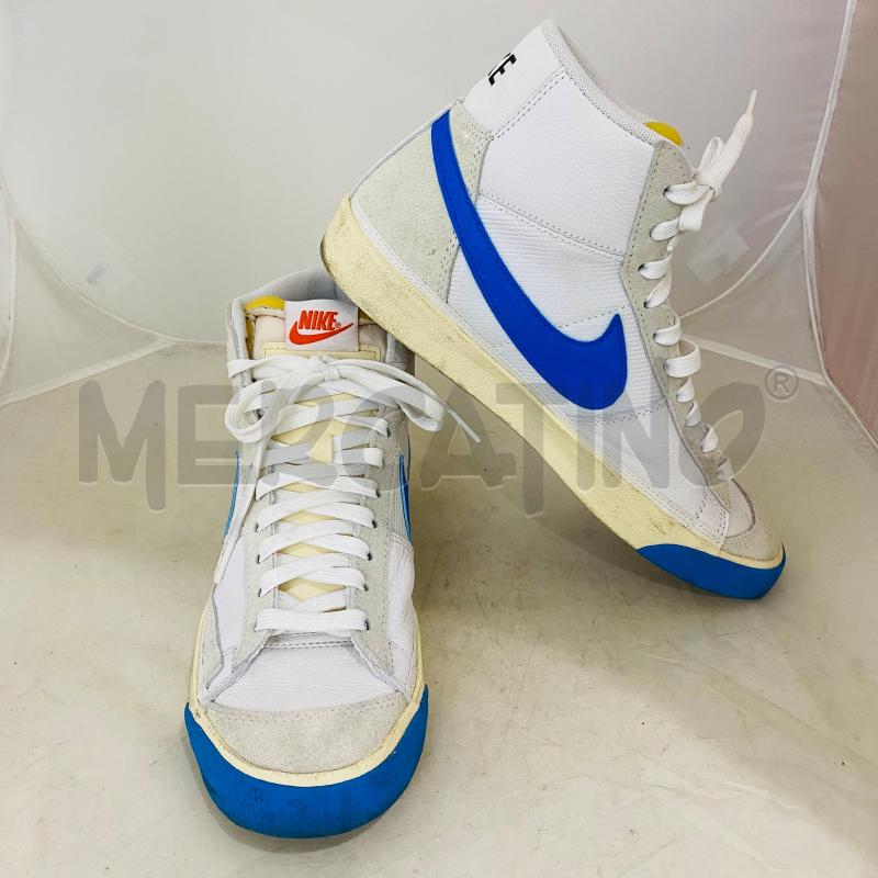 SCARPE UOMO NIKE BIANCHE BAFFO AZZURRO   | Mercatino dell'Usato Lago patria - giugliano in c. 1