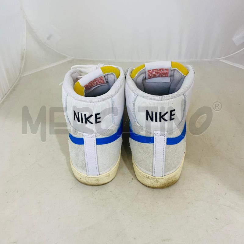 SCARPE UOMO NIKE BIANCHE BAFFO AZZURRO   | Mercatino dell'Usato Lago patria - giugliano in c. 5