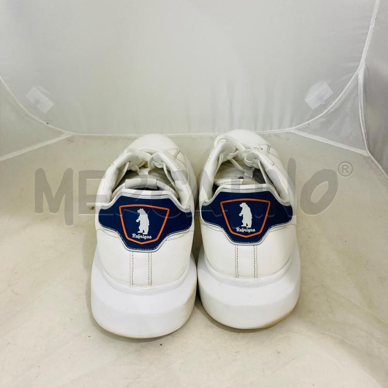 SCARPE UOMO REFRIGUE BIANCHE LOGO BLU  | Mercatino dell'Usato Lago patria - giugliano in c. 4