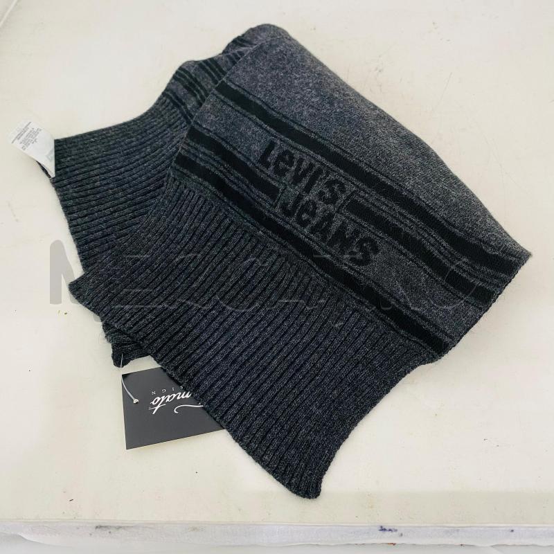 SCIARPA UOMO LEVI'S GRIGIA LAVORATA | Mercatino dell'Usato Lago patria - giugliano in c. 2