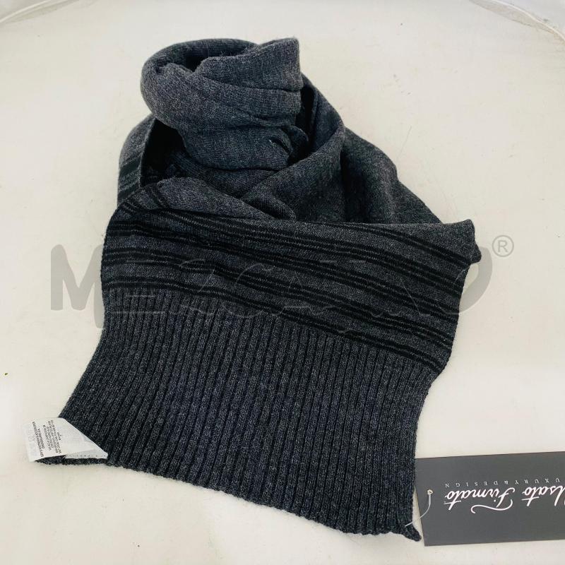 SCIARPA UOMO LEVI'S GRIGIA LAVORATA | Mercatino dell'Usato Lago patria - giugliano in c. 4