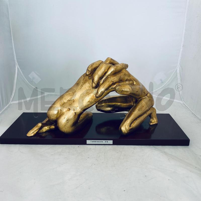 SCULTURA L'ABBRACCIO N2 DORATA | Mercatino dell'Usato Lago patria - giugliano in c. 1