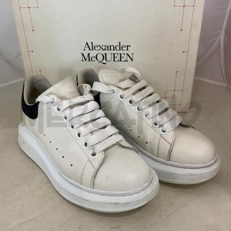 SNEAKERS DONNA ALEXANDER MCQUEEN BIANCA PROFILO NERO | Mercatino dell'Usato Lago patria - giugliano in c. 1