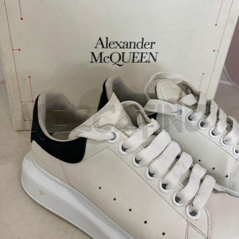 SNEAKERS DONNA ALEXANDER MCQUEEN BIANCA PROFILO NERO | Mercatino dell'Usato Lago patria - giugliano in c. 2