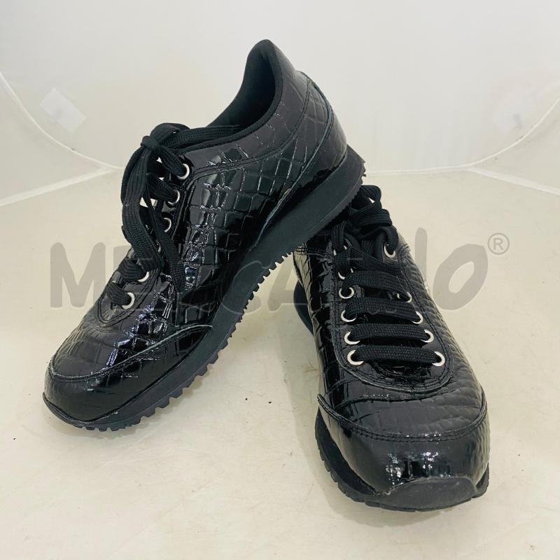 SNEAKERS DONNA ARMANI JEANS STAMPA COCCODRILLO LUCIDE | Mercatino dell'Usato Lago patria - giugliano in c. 1