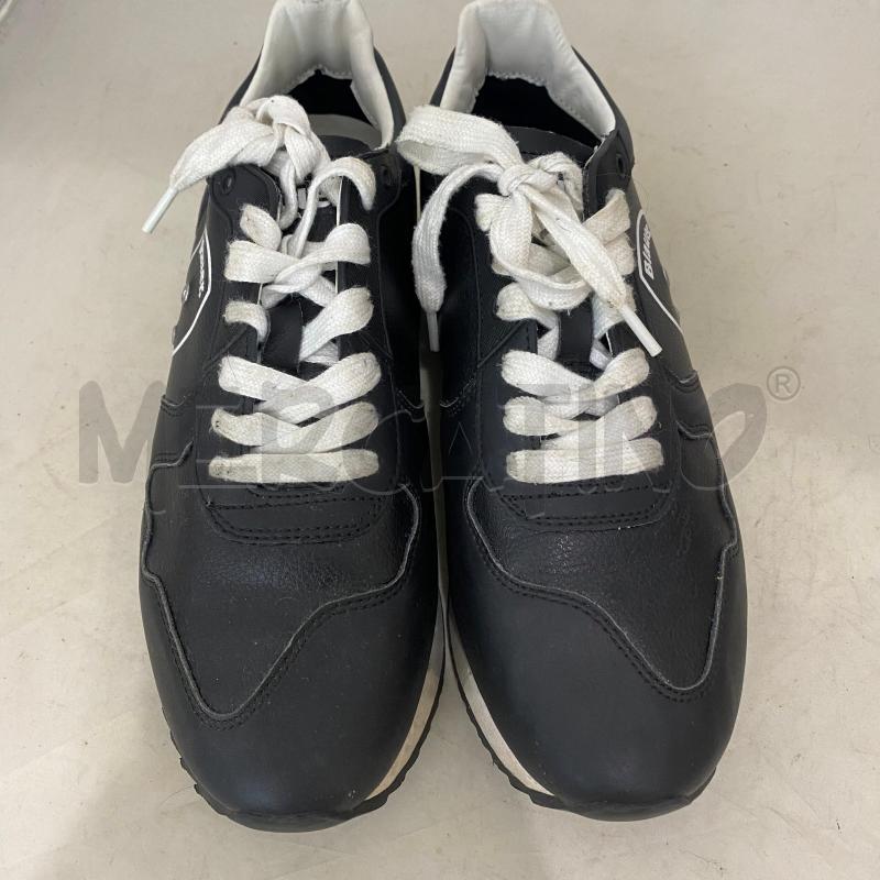 SNEAKERS DONNA BLAUER NERE SUOLA GOMMA BIANCA  | Mercatino dell'Usato Lago patria - giugliano in c. 4