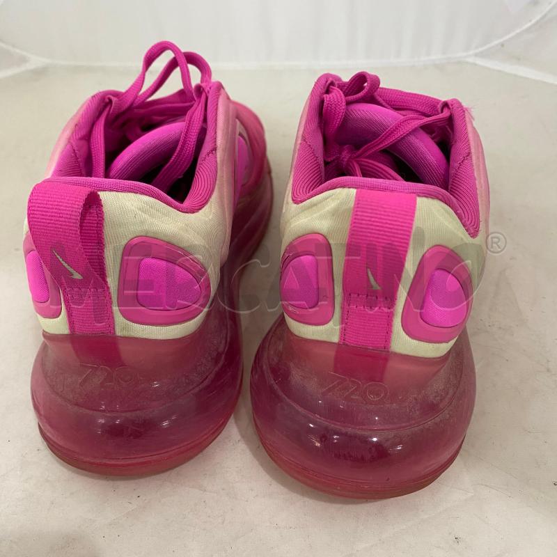 SNEAKERS DONNA NIKE AIR MAX 720 | Mercatino dell'Usato Lago patria - giugliano in c. 4