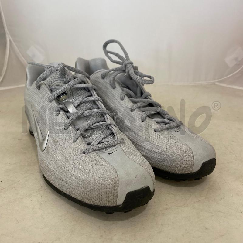 SNEAKERS DONNA NIKE SPORTSWEAR  SHOX Z GRIGIO ARGENTO | Mercatino dell'Usato Lago patria - giugliano in c. 1