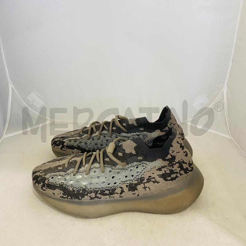 SNEAKERS UOMO ADIDAS YEEZY GRIGIO SFUMATO | Mercatino dell'Usato Lago patria - giugliano in c. 3