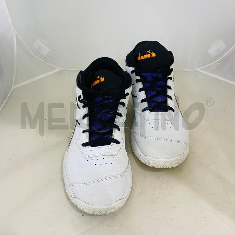 SNEAKERS UOMO DIADORA BIANCHE PROFILO VIOLA PICC SEGNI USURA | Mercatino dell'Usato Lago patria - giugliano in c. 2