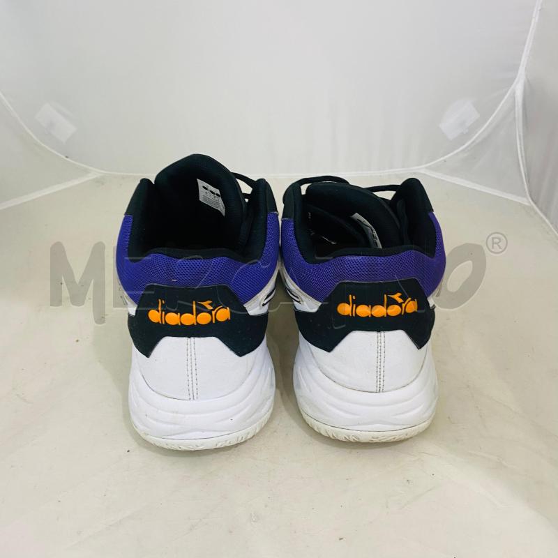 SNEAKERS UOMO DIADORA BIANCHE PROFILO VIOLA PICC SEGNI USURA | Mercatino dell'Usato Lago patria - giugliano in c. 4