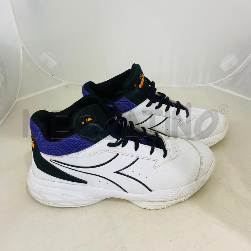 SNEAKERS UOMO DIADORA BIANCHE PROFILO VIOLA PICC SEGNI USURA | Mercatino dell'Usato Lago patria - giugliano in c. 5