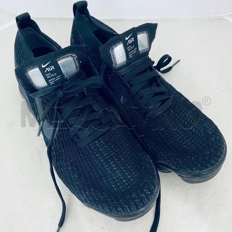 SNEAKERS UOMO NIKE AIR VAPORMAX NERE TELA | Mercatino dell'Usato Lago patria - giugliano in c. 2