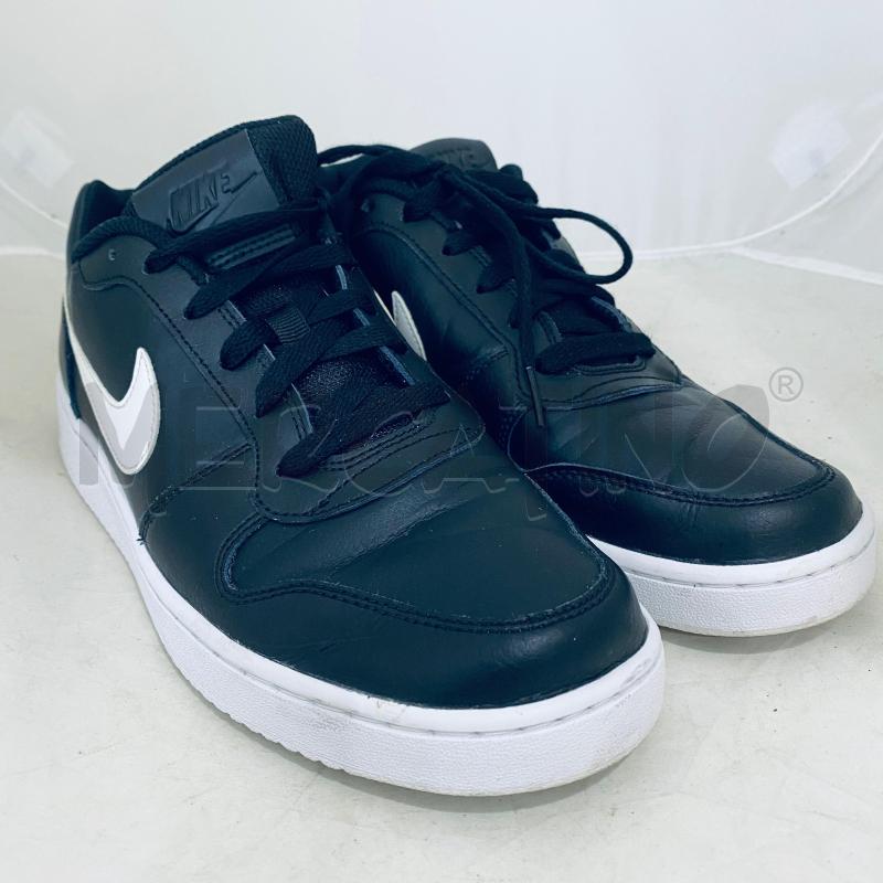 SNEAKERS UOMO NIKE NERE BAFFO BIANCO | Mercatino dell'Usato Lago patria - giugliano in c. 1