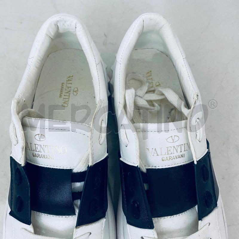SNEAKERS UOMO VALENTINO BIANCHE NERE BORCHIE PICC SEGNI USURA | Mercatino dell'Usato Lago patria - giugliano in c. 2