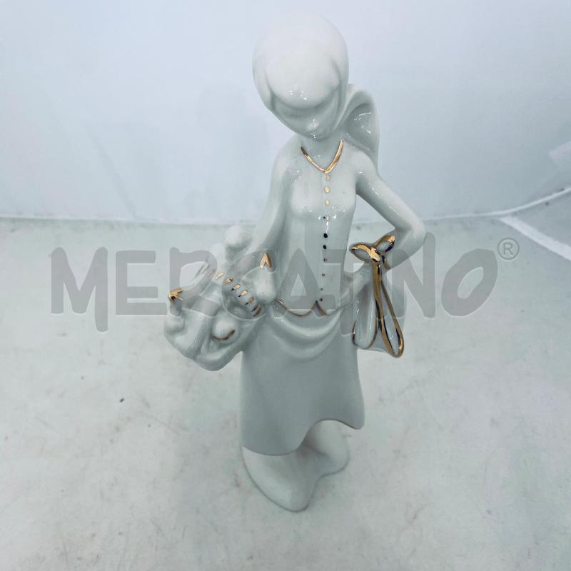 STATUINA KUNSTPORCELLAN DONNA BIANCA E DORATO | Mercatino dell'Usato Lago patria - giugliano in c. 3