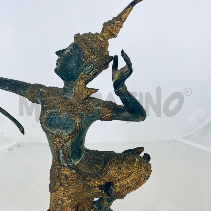 STATUINA THAILANDESE BASE NERA PIEDE ALZATO | Mercatino dell'Usato Lago patria - giugliano in c. 2