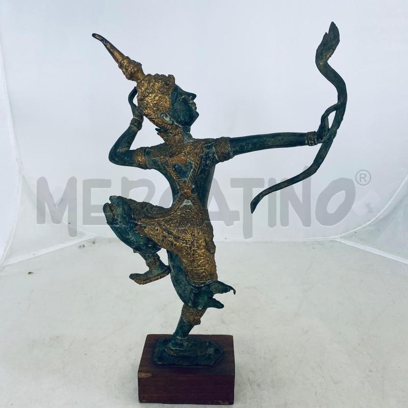 STATUINA THAILANDESE BASE NERA PIEDE ALZATO | Mercatino dell'Usato Lago patria - giugliano in c. 4
