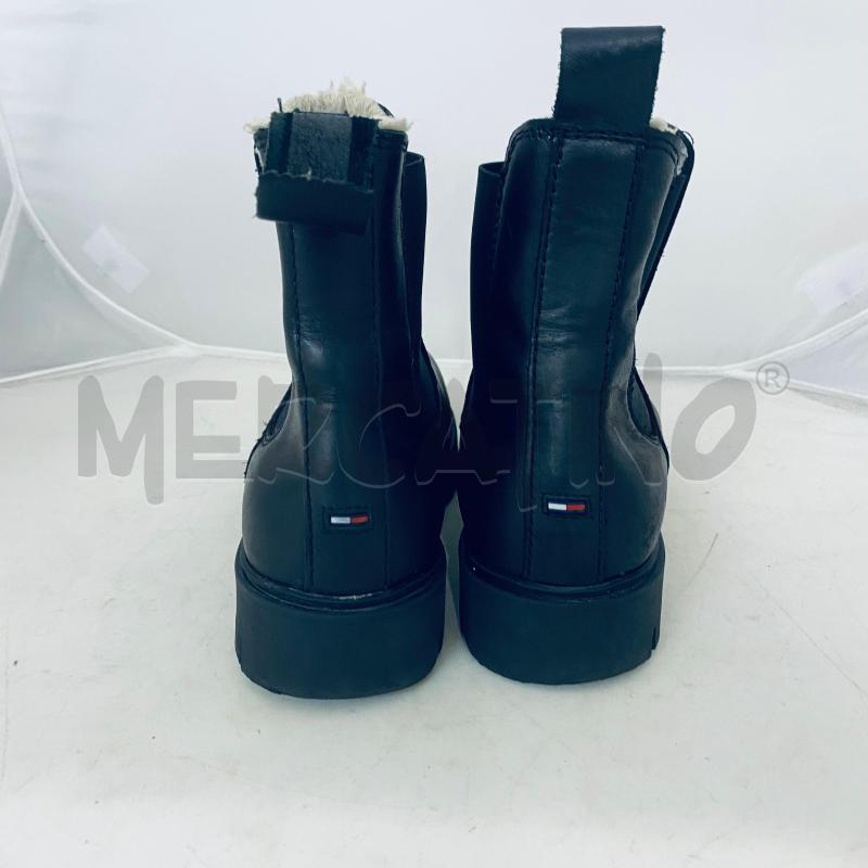 STIVALETTI DONNA TOMMY JEANS NERI PELO INTERNO | Mercatino dell'Usato Lago patria - giugliano in c. 3