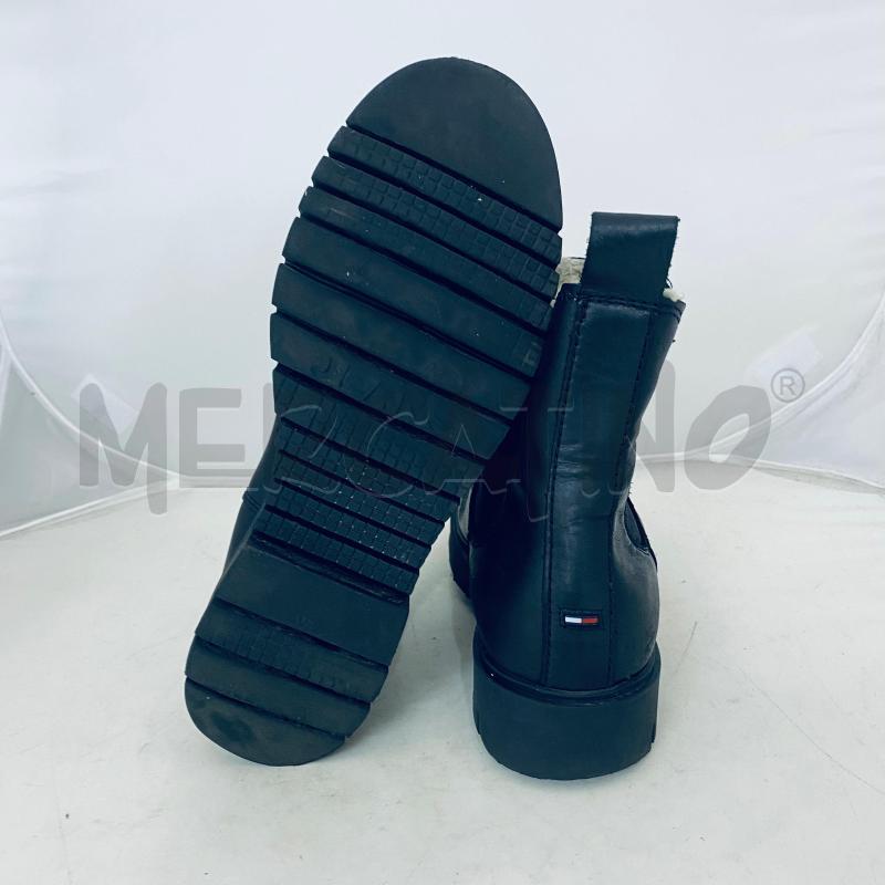 STIVALETTI DONNA TOMMY JEANS NERI PELO INTERNO | Mercatino dell'Usato Lago patria - giugliano in c. 5