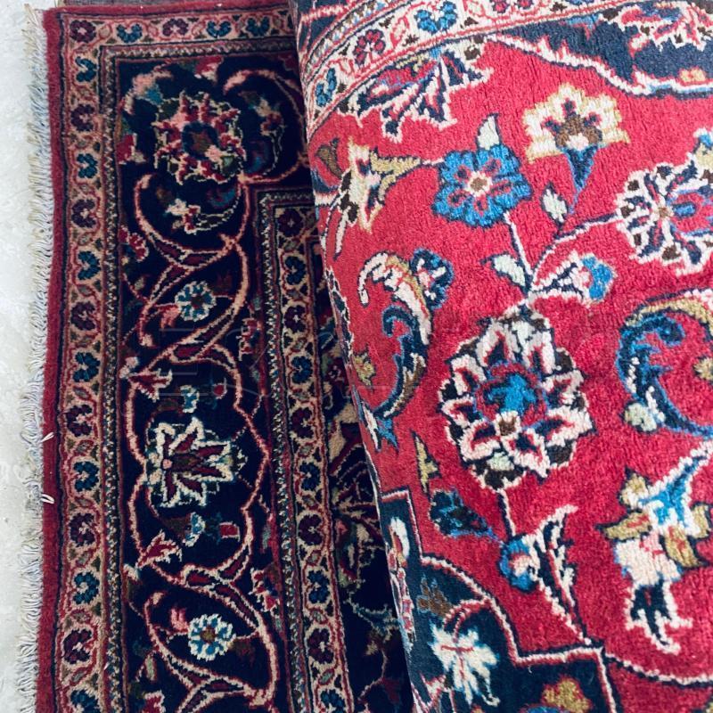 TAPPETO PERSIANO FONDO BORDEAUX ROMBO BLU CENTRALE 240X140  | Mercatino dell'Usato Lago patria - giugliano in c. 3