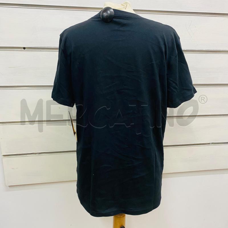 T SHIRT DONNA CARHARTT NERA TASCHINO CON LOGO | Mercatino dell'Usato Lago patria - giugliano in c. 5