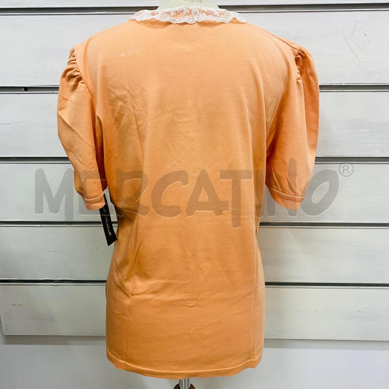 T SHIRT DONNA MARELLA TRICOT SALMONE BAVERO DI PIZZO DETTAGLIO RICAMATO  | Mercatino dell'Usato Lago patria - giugliano in c. 5