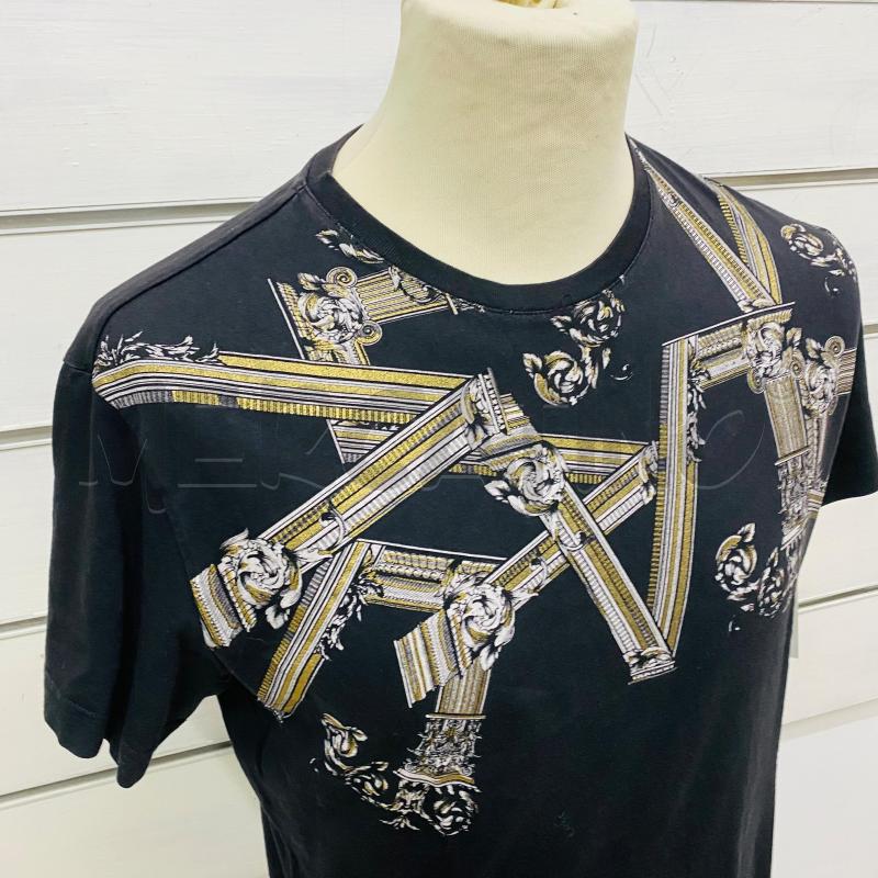 T SHIRT UOMO VERSACE JEANS NERA DISEGNO DORATO | Mercatino dell'Usato Lago patria - giugliano in c. 2