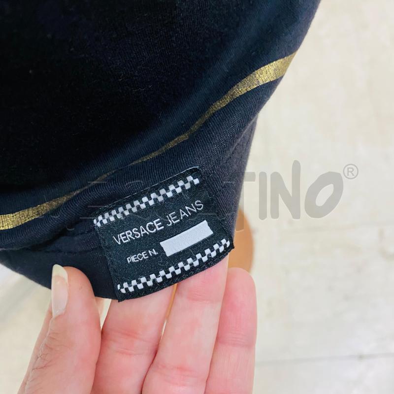 T SHIRT UOMO VERSACE JEANS NERA DISEGNO DORATO | Mercatino dell'Usato Lago patria - giugliano in c. 4