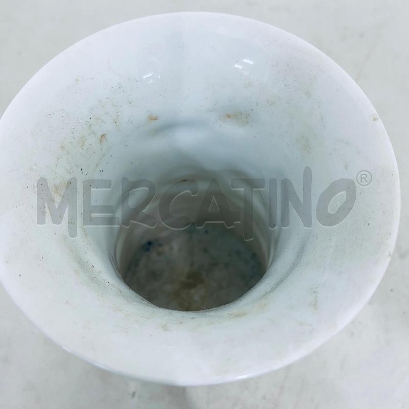 VASO KAISER GERMANY BIANCO FIORI IN RILIEVO  | Mercatino dell'Usato Lago patria - giugliano in c. 4