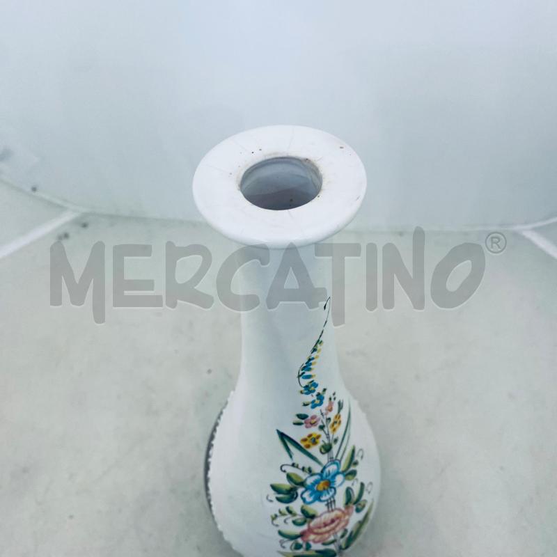 VASO MONOFIORE BIANCO E NERO DERUTA CN DISEGNO FLOREALE | Mercatino dell'Usato Lago patria - giugliano in c. 5