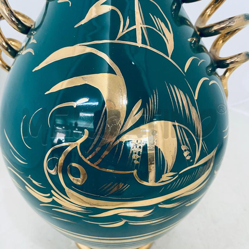 VASO VERDE DECORAZIONI DORATE MANICI SERPENTI | Mercatino dell'Usato Lago patria - giugliano in c. 2